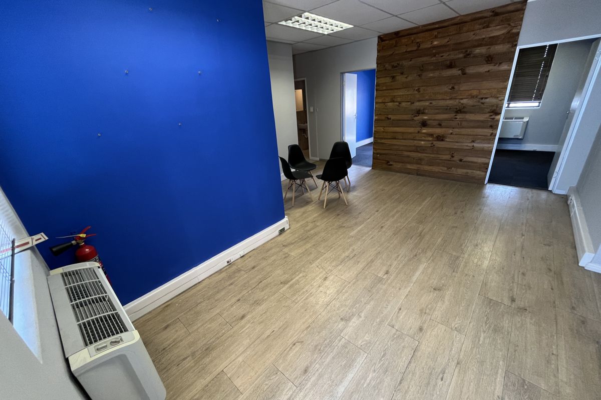 Flexible 107m2 Office with Balcony in Millennium Business Park, Century City - Photo 3