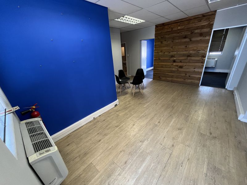 Flexible 107m2 Office with Balcony in Millennium Business Park, Century City - Photo 3