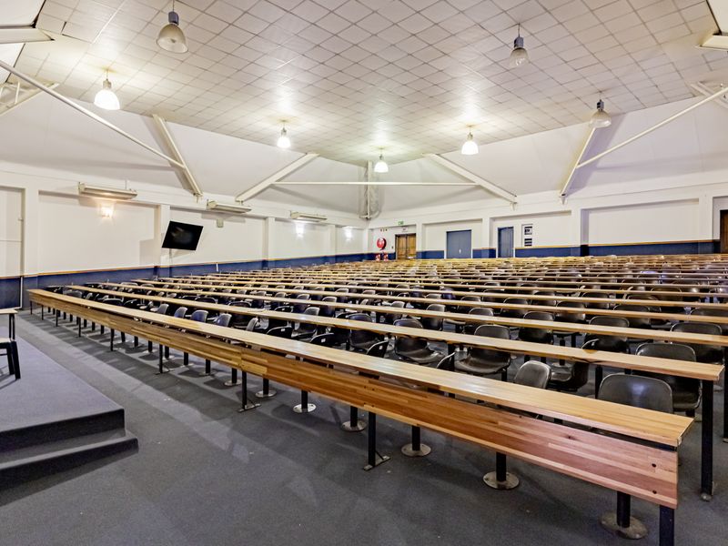 Unique Training / School / College / Conferencing Premises For Sale. - Photo 4