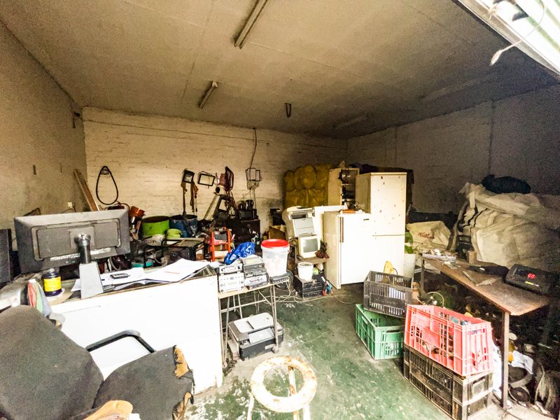 Prime Commercial Investment -  prospective diesel Depot - workshops, sub-letting ETC. - Photo 10