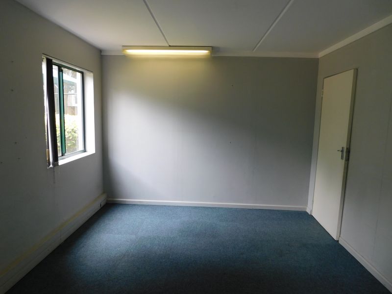 Rarely Available Ground Floor Business Premises Available Now. - Photo 6