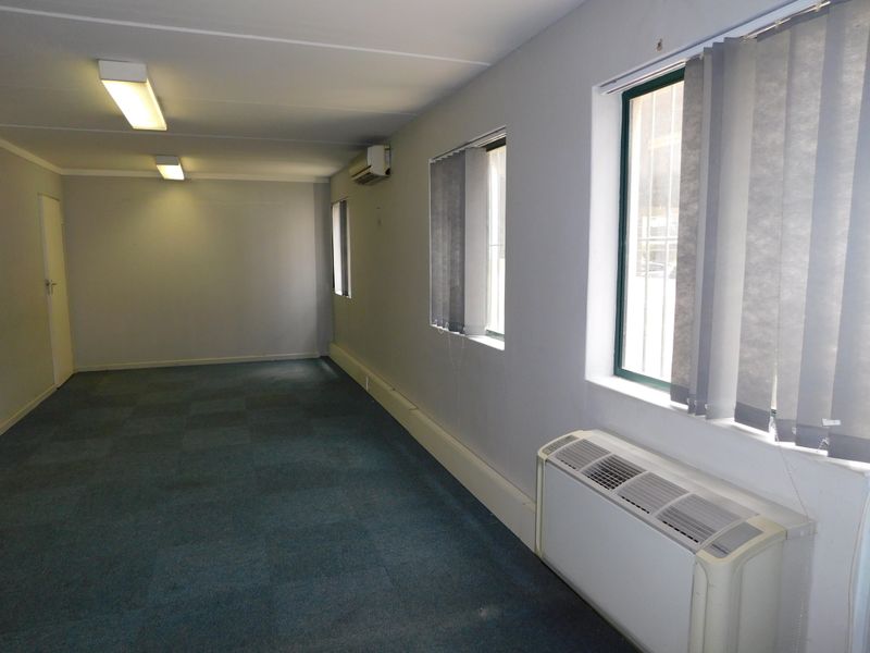 Rarely Available Ground Floor Business Premises Available Now. - Photo 8