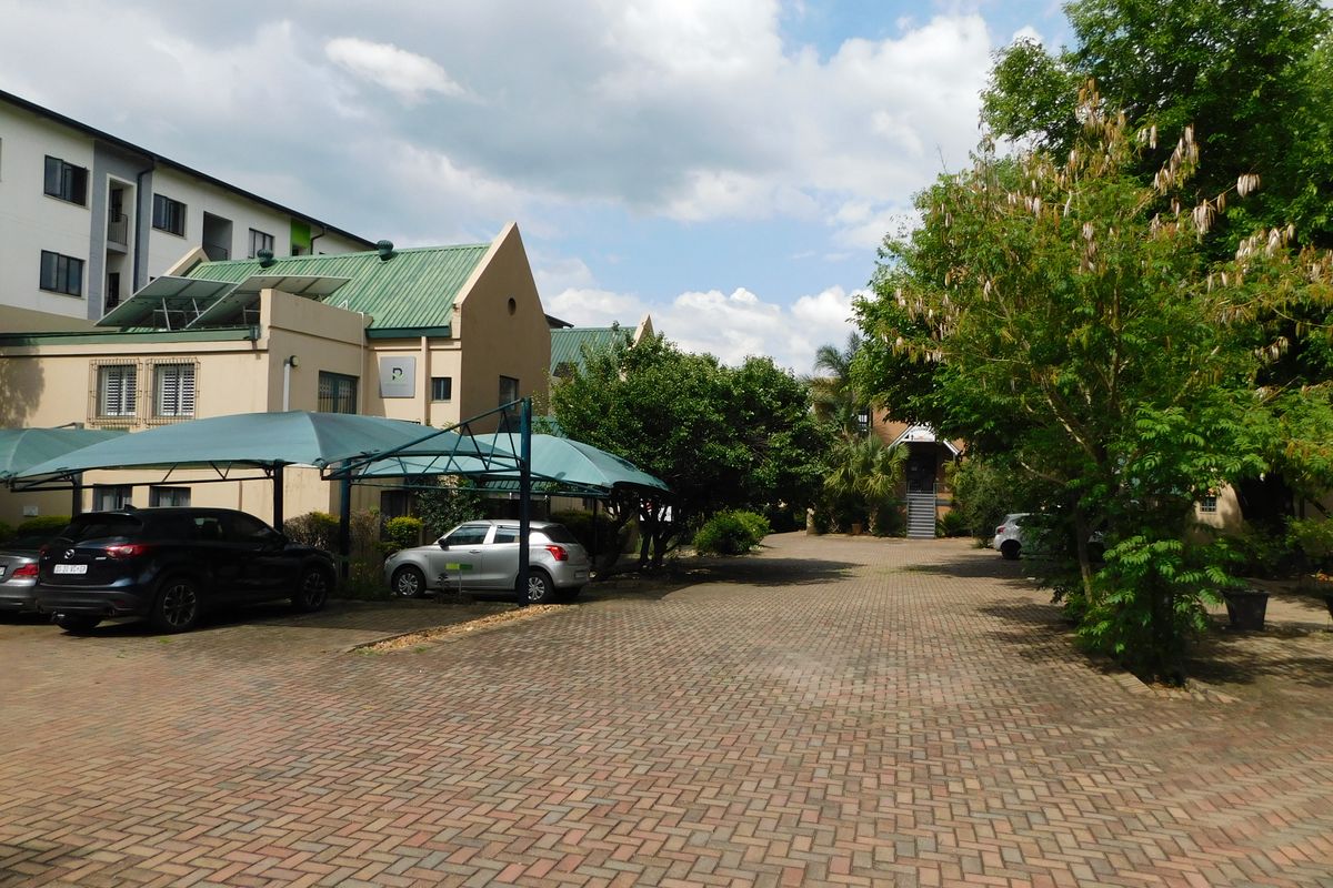 Rarely Available Ground Floor Business Premises Available Now. - Photo 2