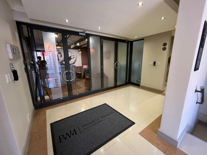 Premium Ground-Floor business unit in The Estuaries, Century City - Photo 4