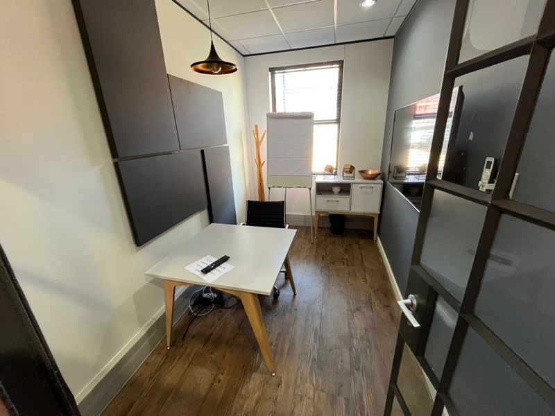 Premium Ground-Floor business unit in The Estuaries, Century City - Photo 10