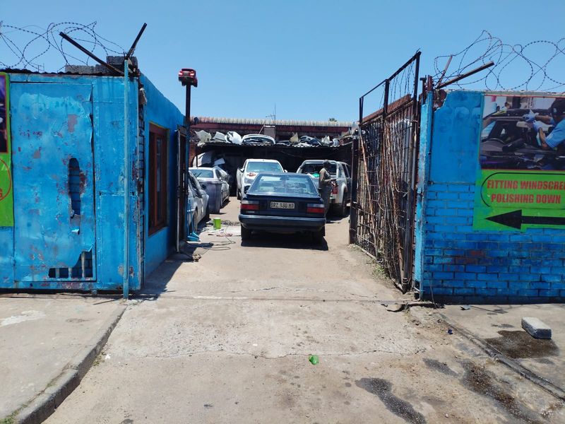 commercial / shops for sale - Photo 10