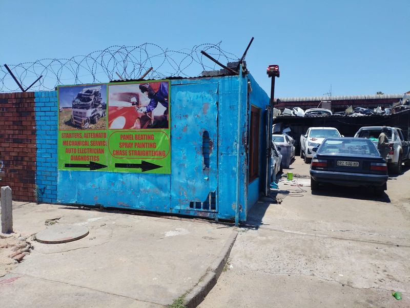 commercial / shops for sale - Photo 9