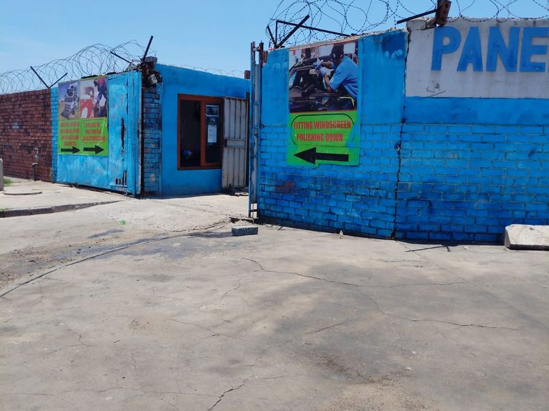 commercial / shops for sale - Photo 8