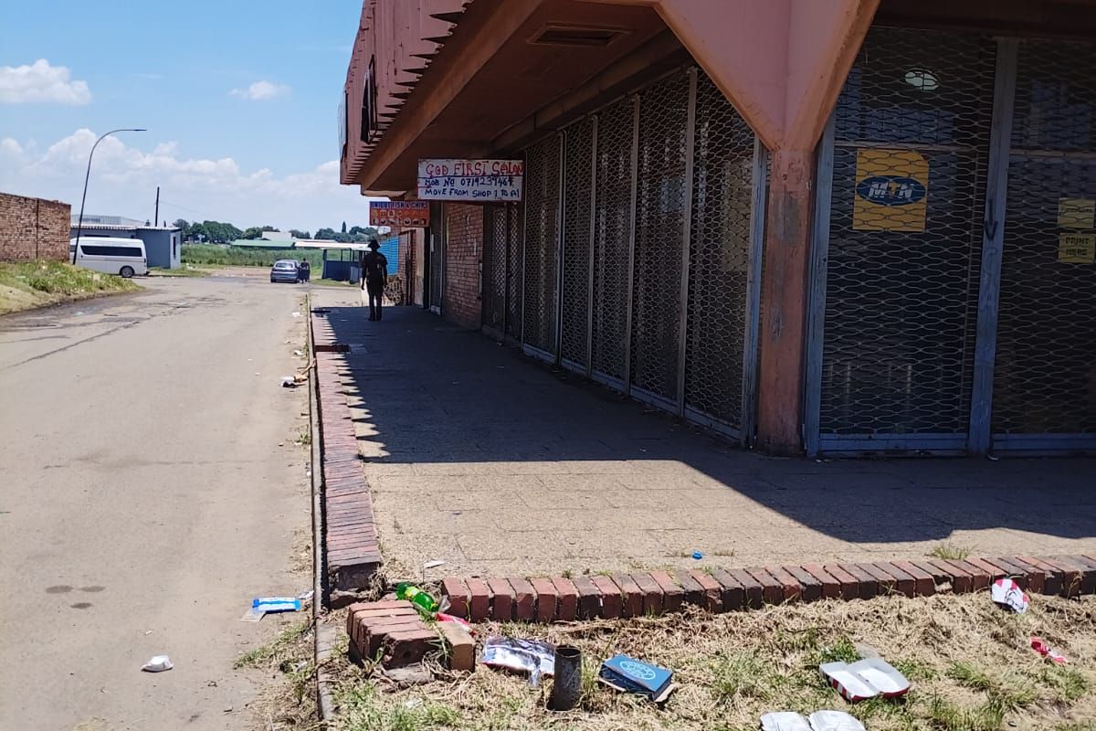 commercial / shops for sale - Photo 4