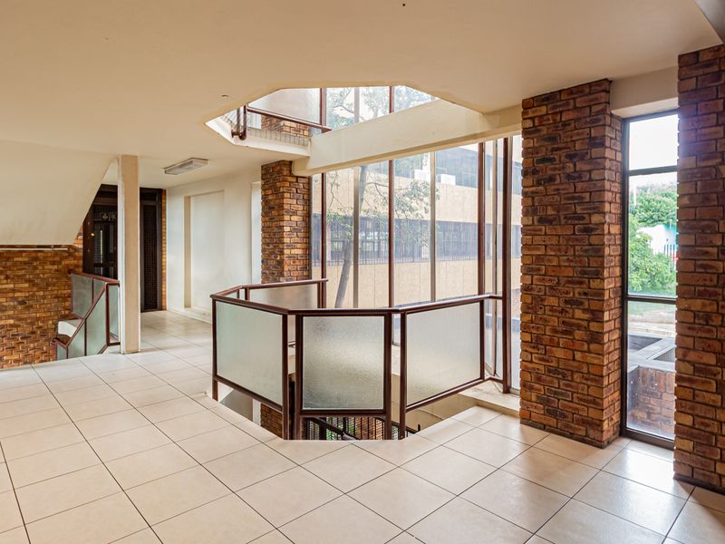 Versatile, Neat And Excellent Value Business Premises For Sale. - Photo 4