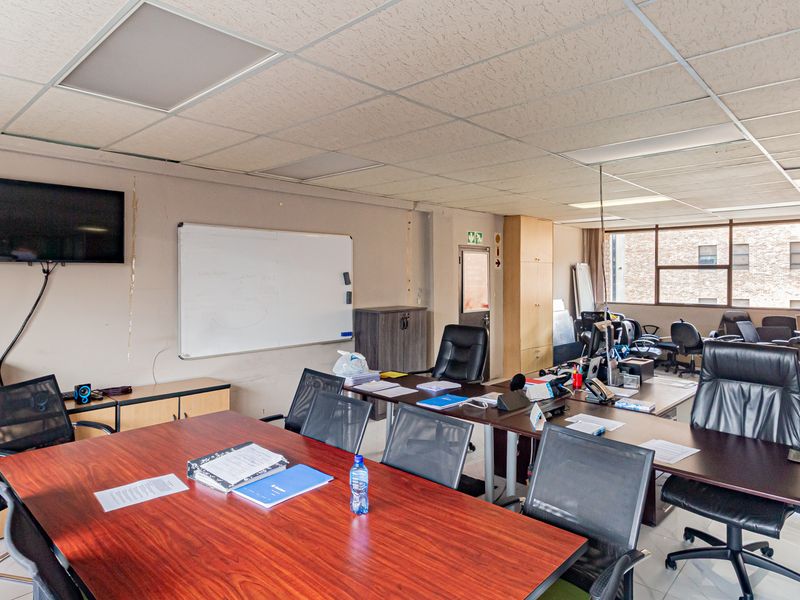 Versatile, Neat And Excellent Value Business Premises For Sale. - Photo 8