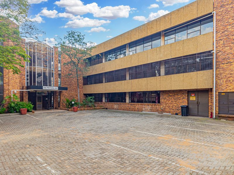 Versatile, Neat And Excellent Value Business Premises For Sale. - Photo 3