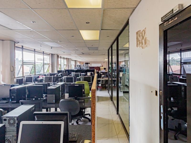 Versatile, Neat And Excellent Value Business Premises For Sale. - Photo 7