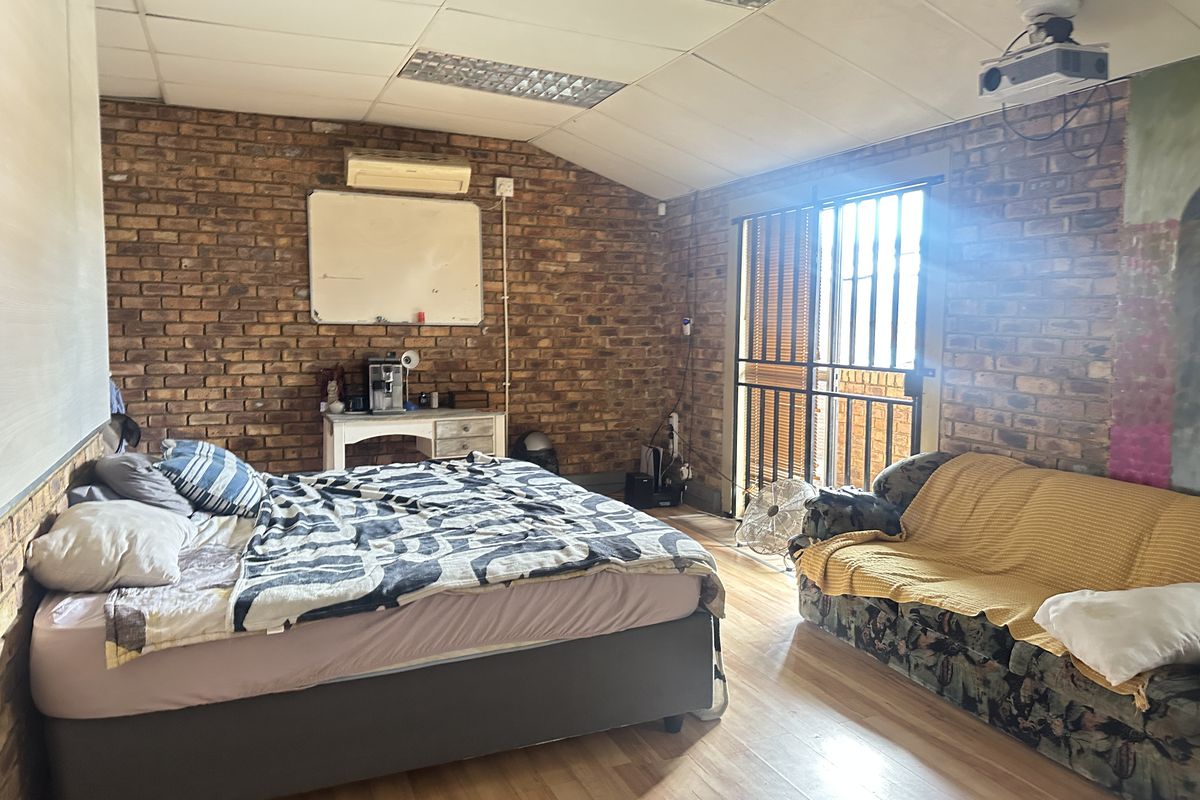 Workshop For Sale In Pretoria - Photo 4