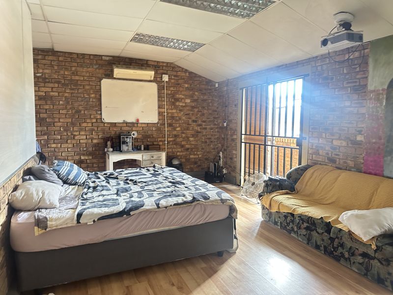 Workshop For Sale In Pretoria - Photo 4