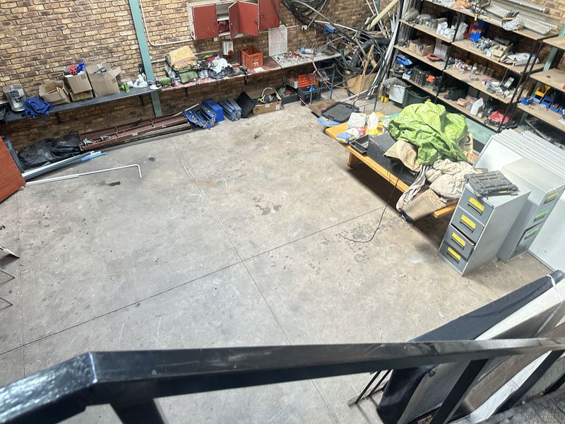 Workshop For Sale In Pretoria - Photo 3