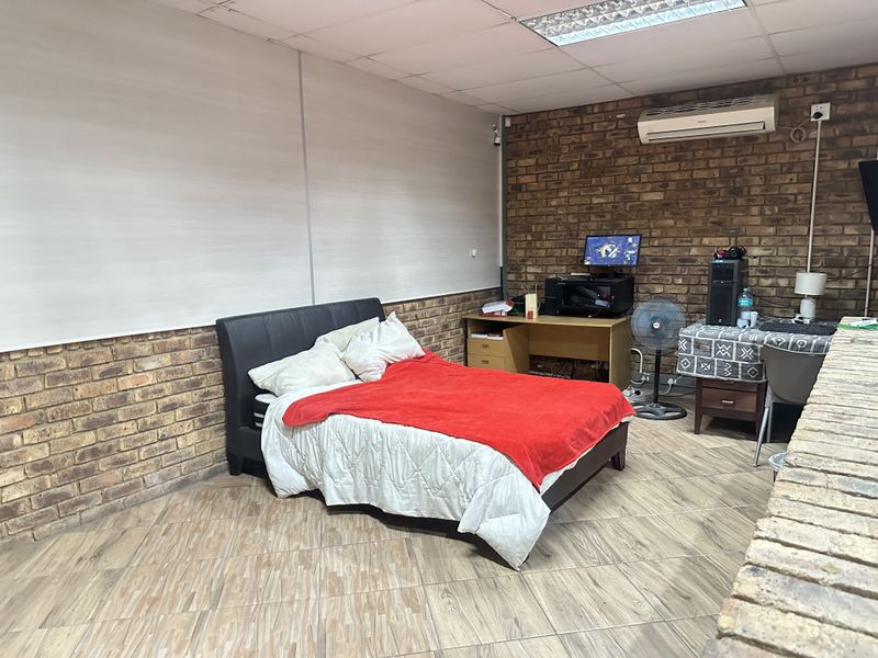 Workshop For Sale In Pretoria - Photo 7