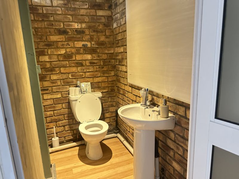 Workshop For Sale In Pretoria - Photo 6