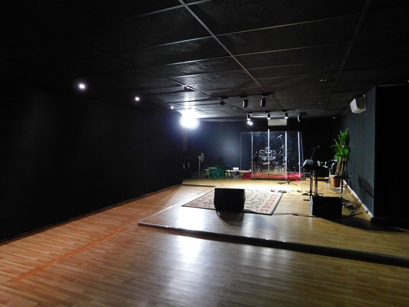 Ground Floor Premises Used For Sound / Recording Studios. - Photo 6
