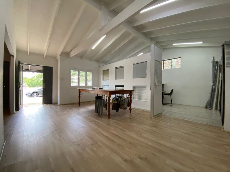 LARGE OFFICCE SPACE TO LET IN A SMALL OFFICE PARK IN BLAIRGOWRIE OF 7 UNITS ONLY - Photo 2