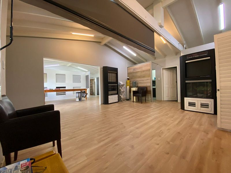 LARGE OFFICCE SPACE TO LET IN A SMALL OFFICE PARK IN BLAIRGOWRIE OF 7 UNITS ONLY - Photo 4