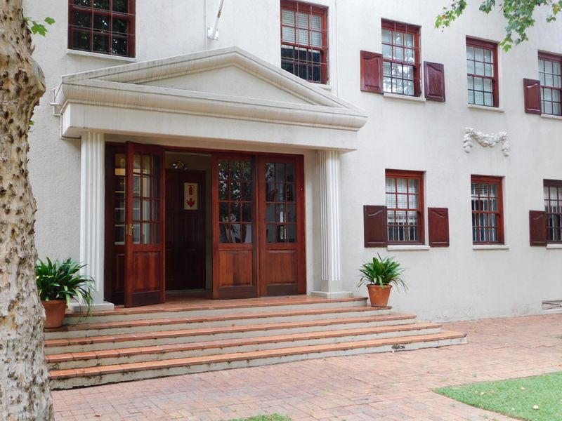 Character Offices In A Lovely Peaceful Garden Setting. - Photo 8