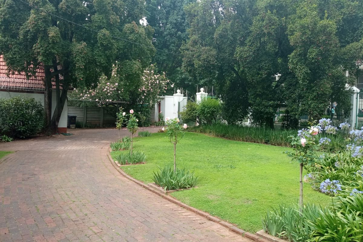 Office For Sale In Johannesburg - Photo 2