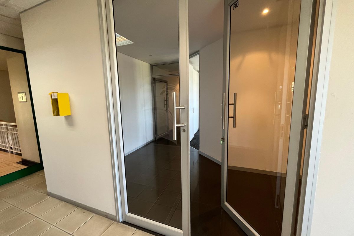 Premium 232m2 Office in Brookside Office Park, Claremont - Photo 5