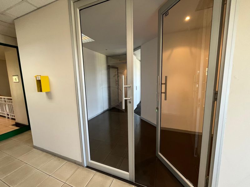 Premium 232m2 Office in Brookside Office Park, Claremont - Photo 5
