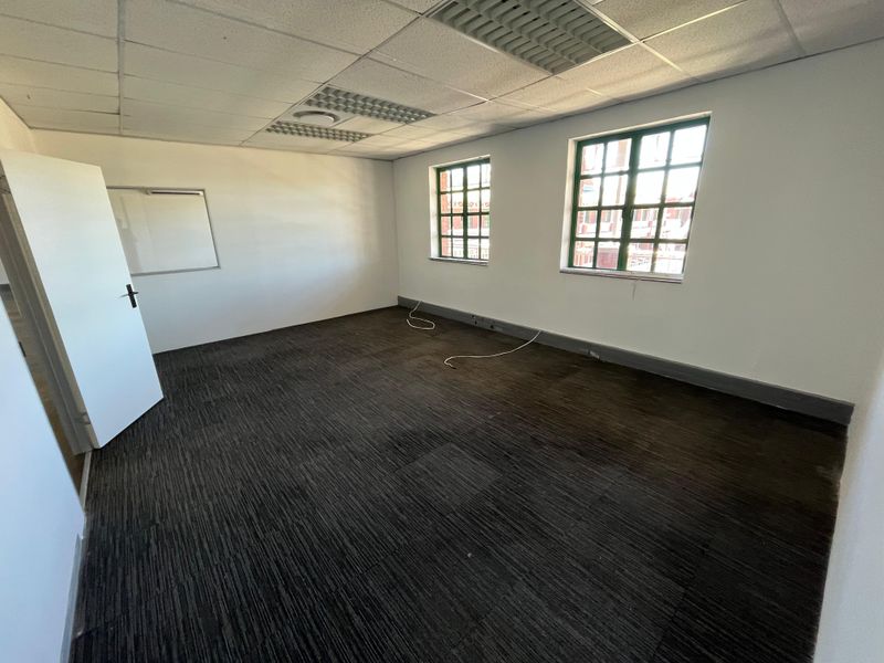 Premium 232m2 Office in Brookside Office Park, Claremont - Photo 8