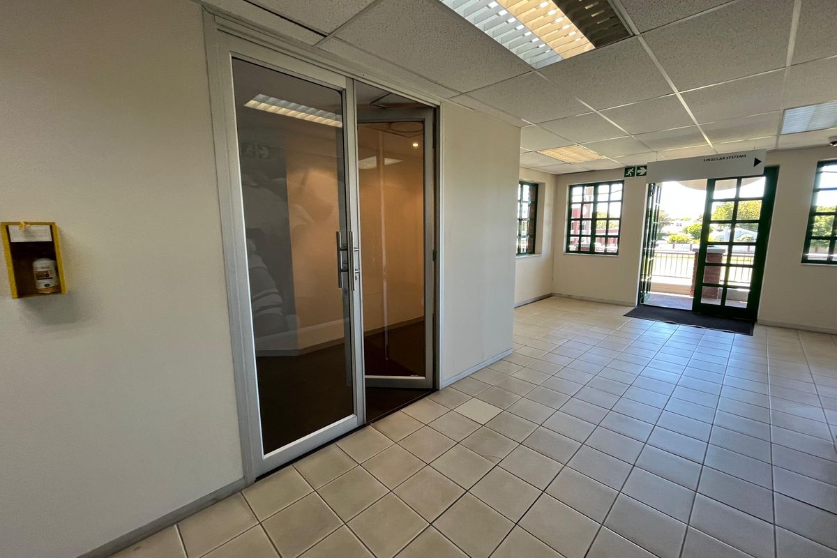 Premium 232m2 Office in Brookside Office Park, Claremont - Photo 4