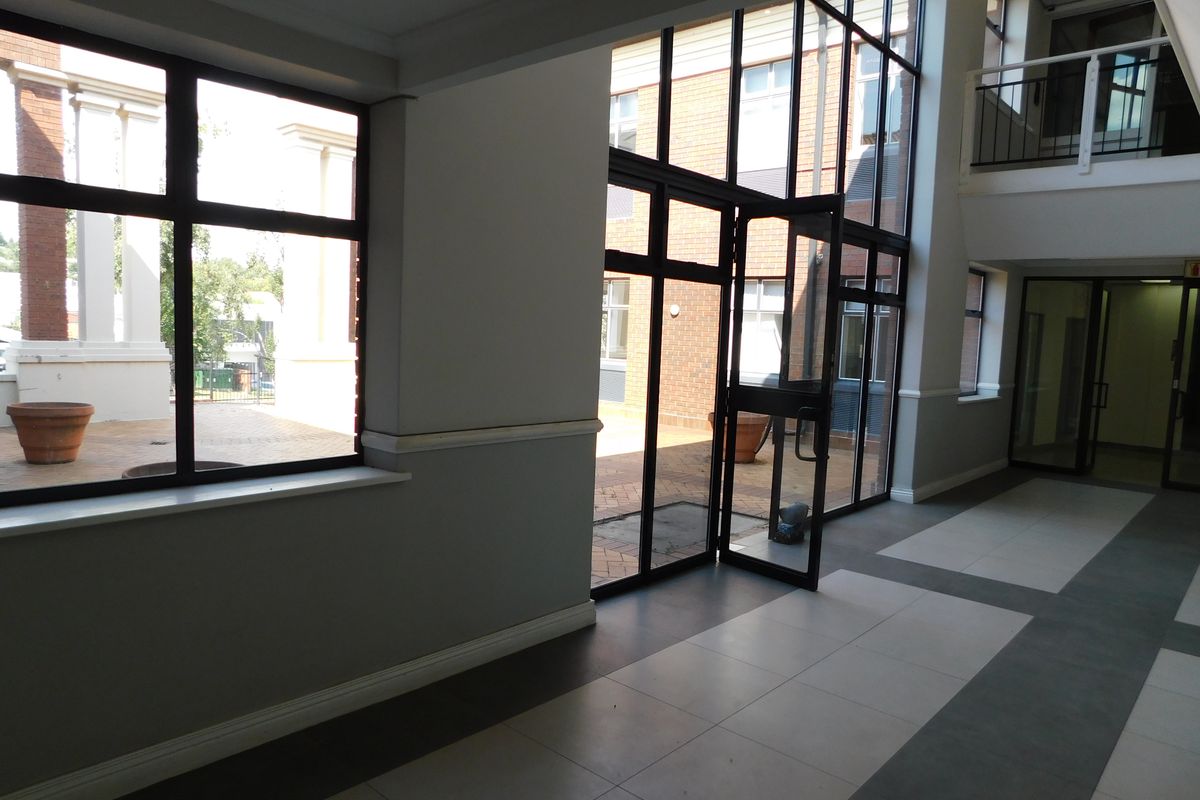Stand Alone Freehold A Grade Offices To Let. - Photo 4