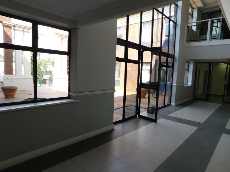 Stand Alone Freehold A Grade Offices To Let. - Photo 4