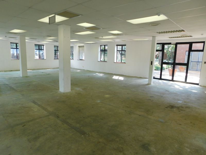 Stand Alone Freehold A Grade Offices To Let. - Photo 9