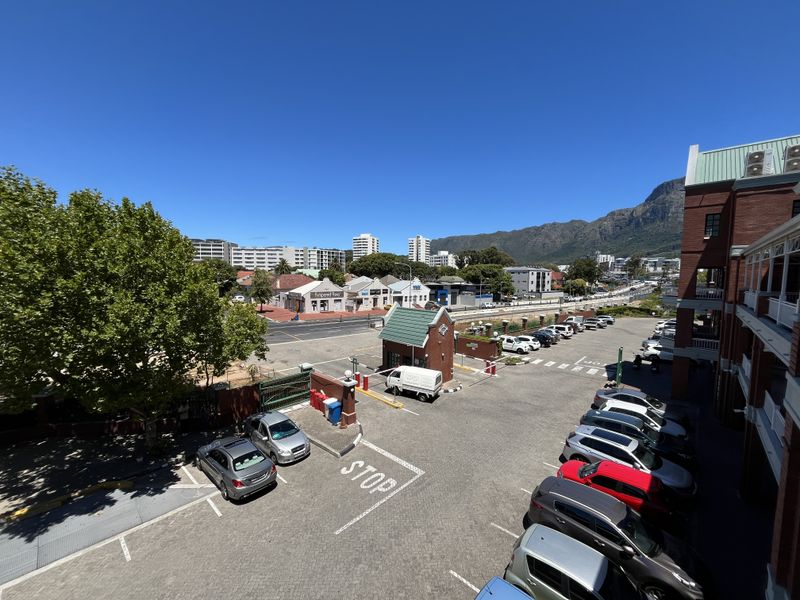 Expansive Corner Office with Wrap-Around Balcony Access Brookside Office Park, Claremont - Photo 7