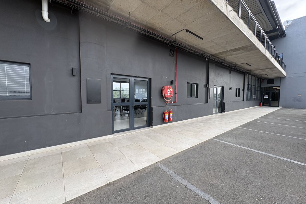 GREAT OFFICE OR RETAIL SPACE - Photo 2