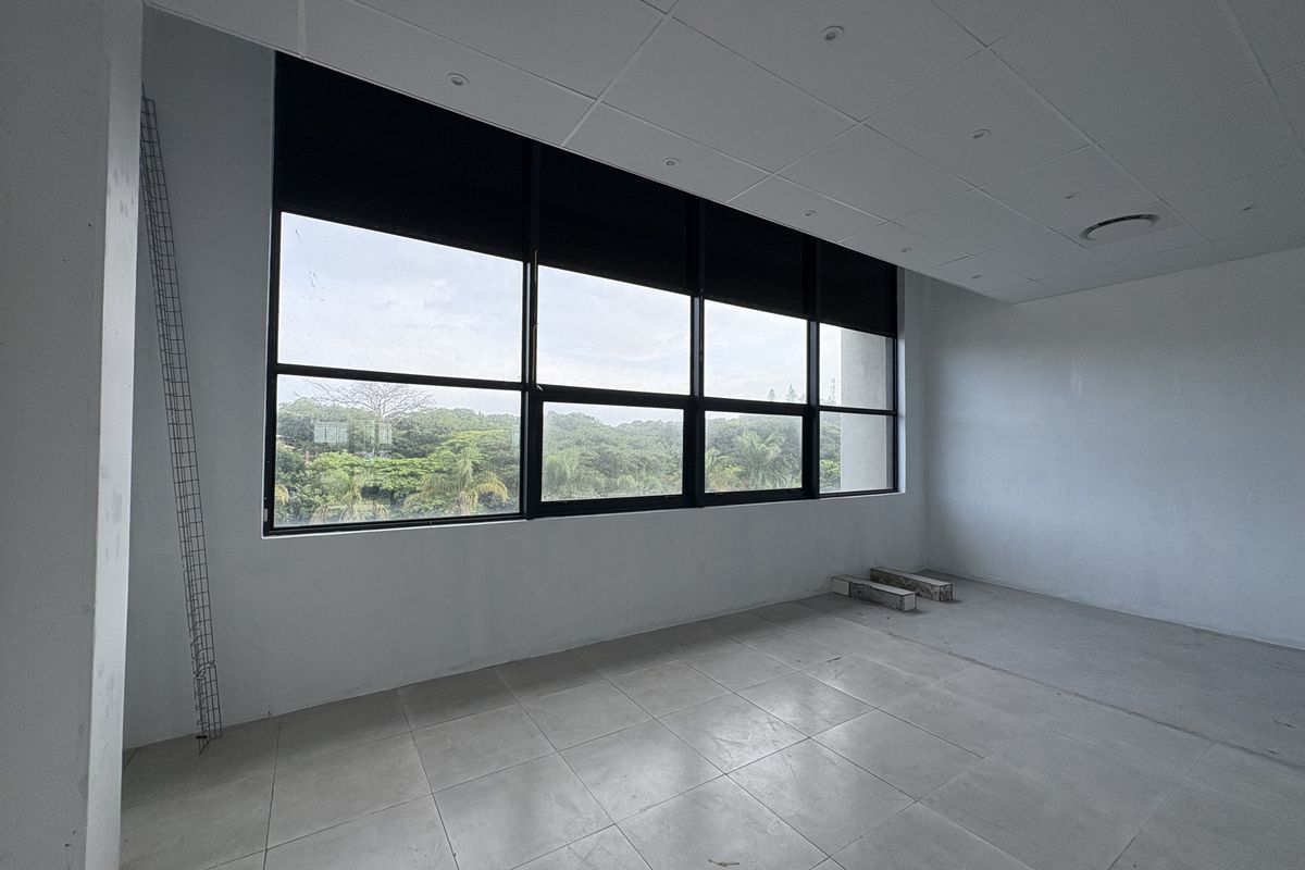 GREAT OFFICE OR RETAIL SPACE - Photo 5