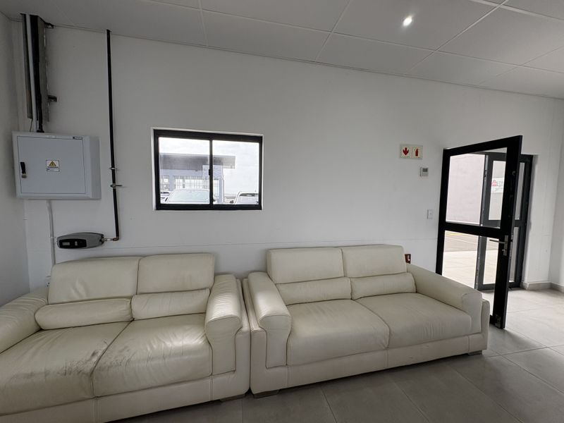 GREAT OFFICE OR RETAIL SPACE - Photo 10