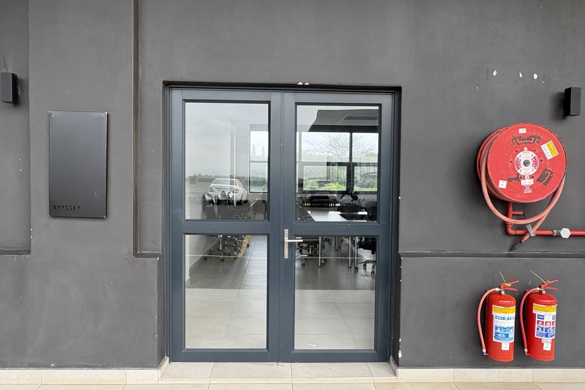 GREAT OFFICE OR RETAIL SPACE - Photo 3