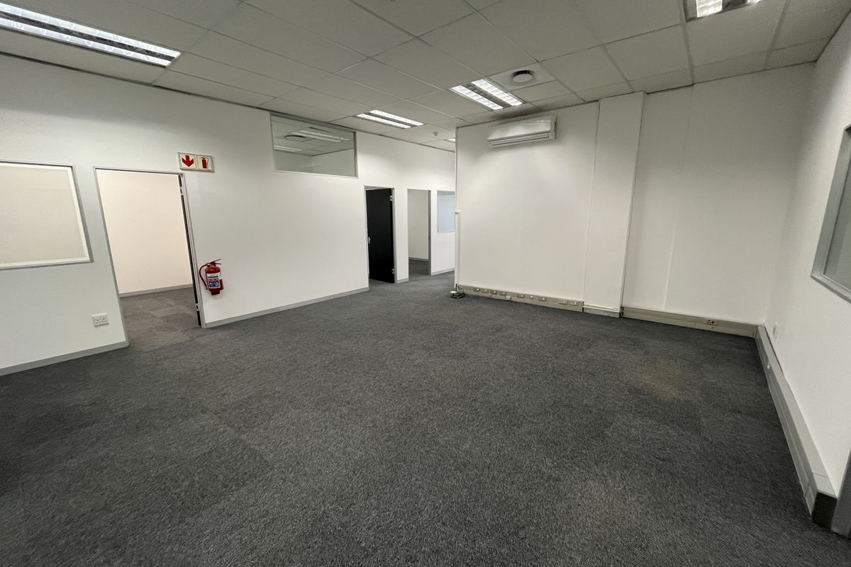 Highly Flexible Green-Star Office Suite in Black River Office Park - Photo 3