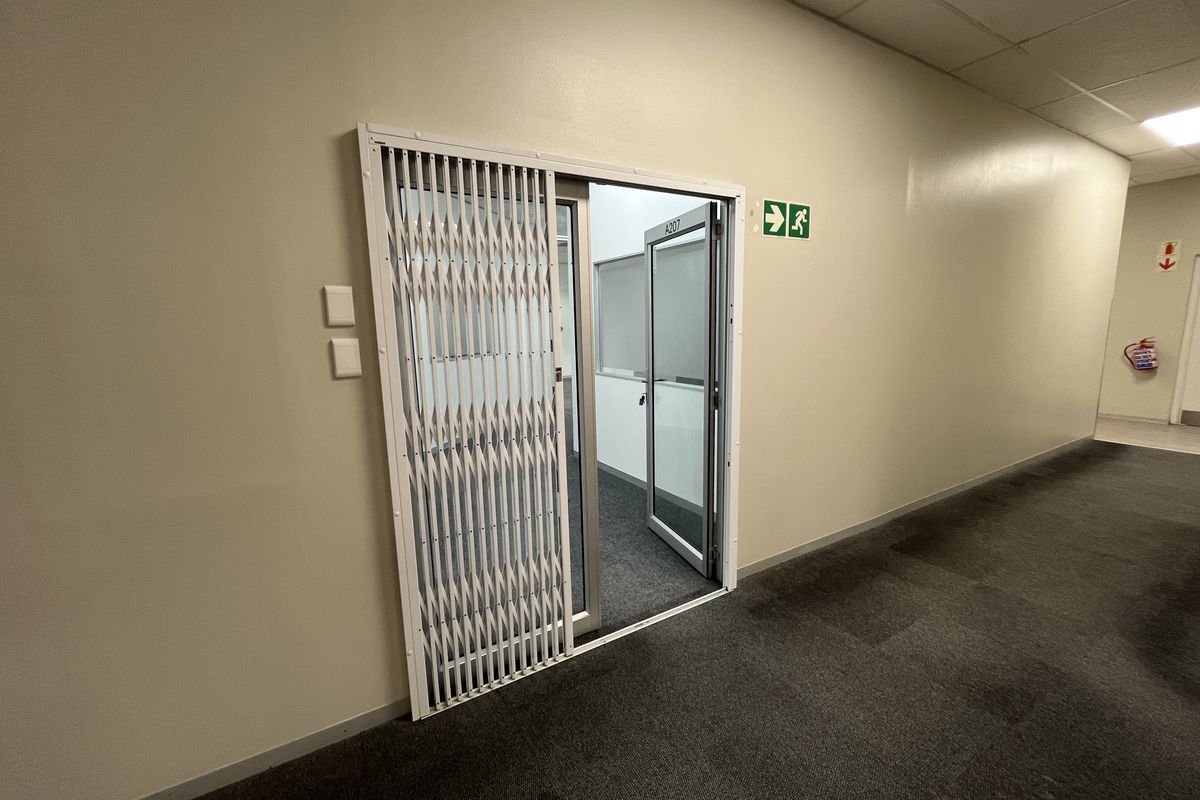 Highly Flexible Green-Star Office Suite in Black River Office Park - Photo 2