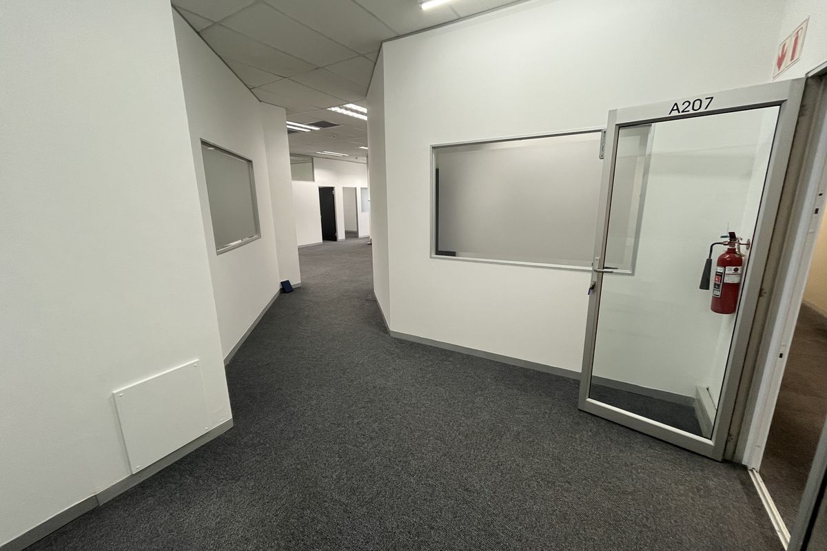 Highly Flexible Green-Star Office Suite in Black River Office Park - Photo 5