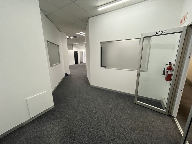 Highly Flexible Green-Star Office Suite in Black River Office Park - Photo 5