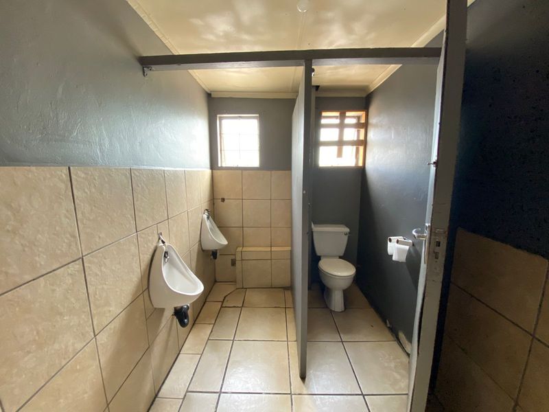 Warehouse For Sale In George - Photo 10