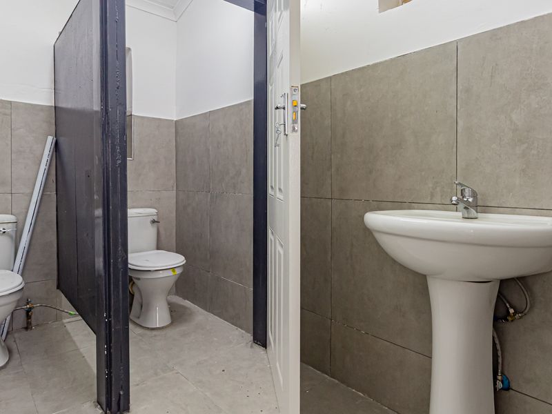 Immaculate Workspace Opposite DSTV Head Office To Let / For Sale. - Photo 10