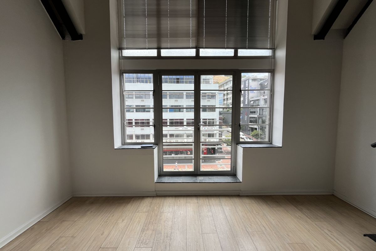 High-Exposure Loft-Style Office Space in Green Point - Photo 5