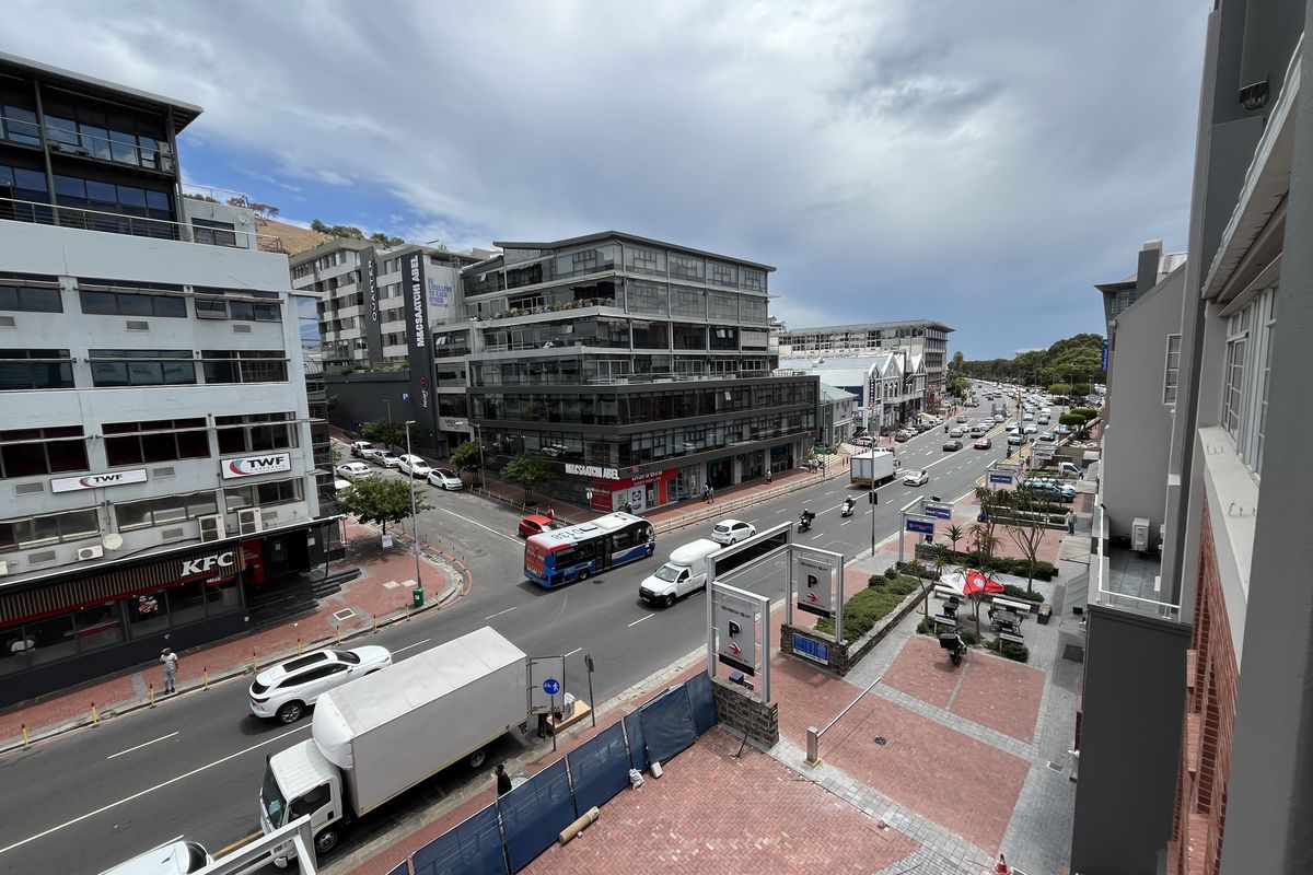 High-Exposure Loft-Style Office Space in Green Point - Photo 3