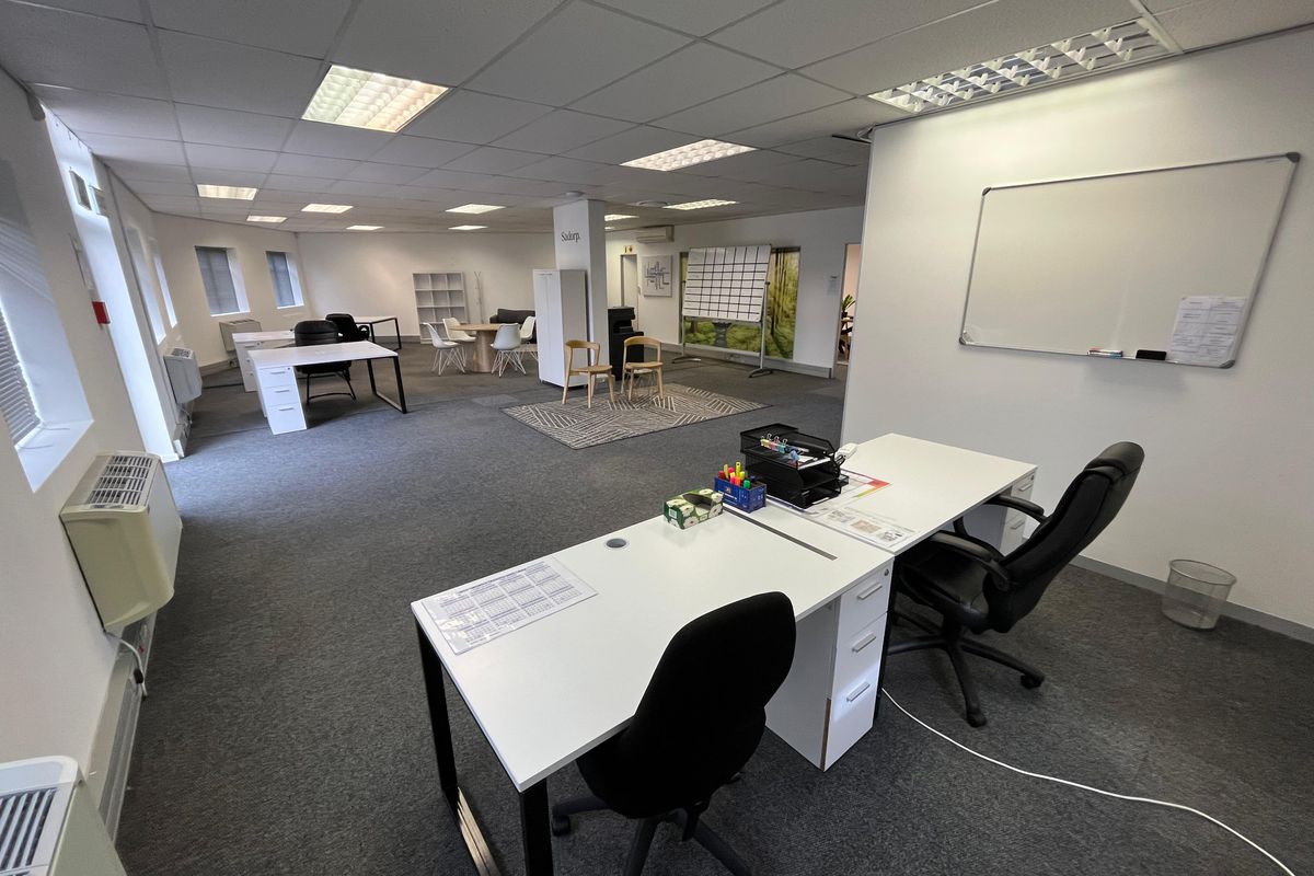 Premium A-Grade Office To Let at The Pavilion, Century City. - Photo 5