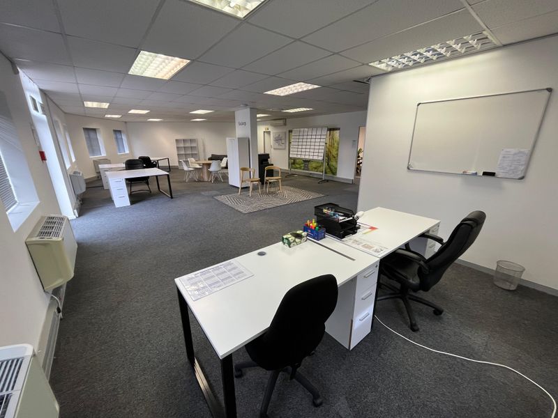 Premium A-Grade Office To Let at The Pavilion, Century City. - Photo 5