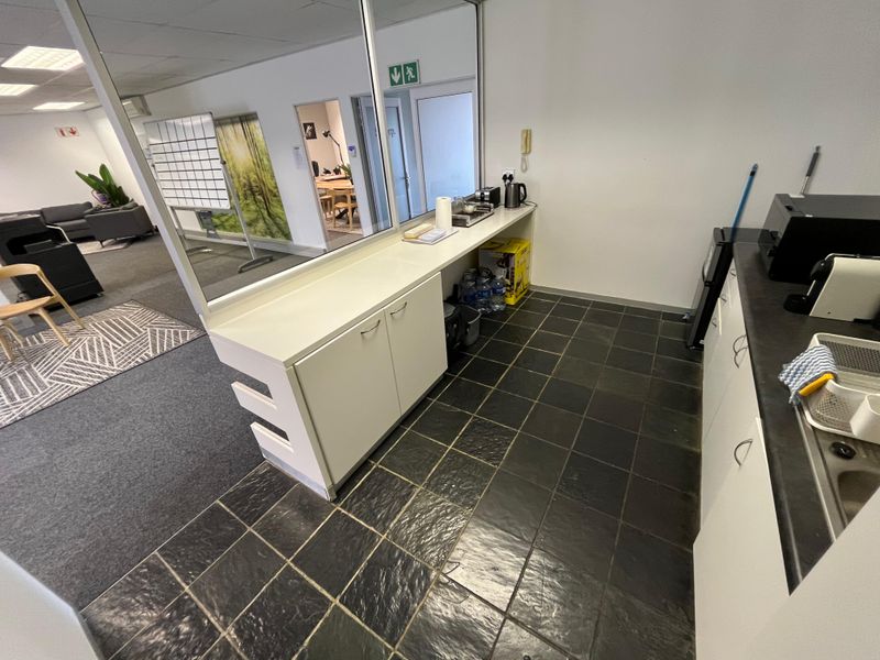 Premium A-Grade Office To Let at The Pavilion, Century City. - Photo 10